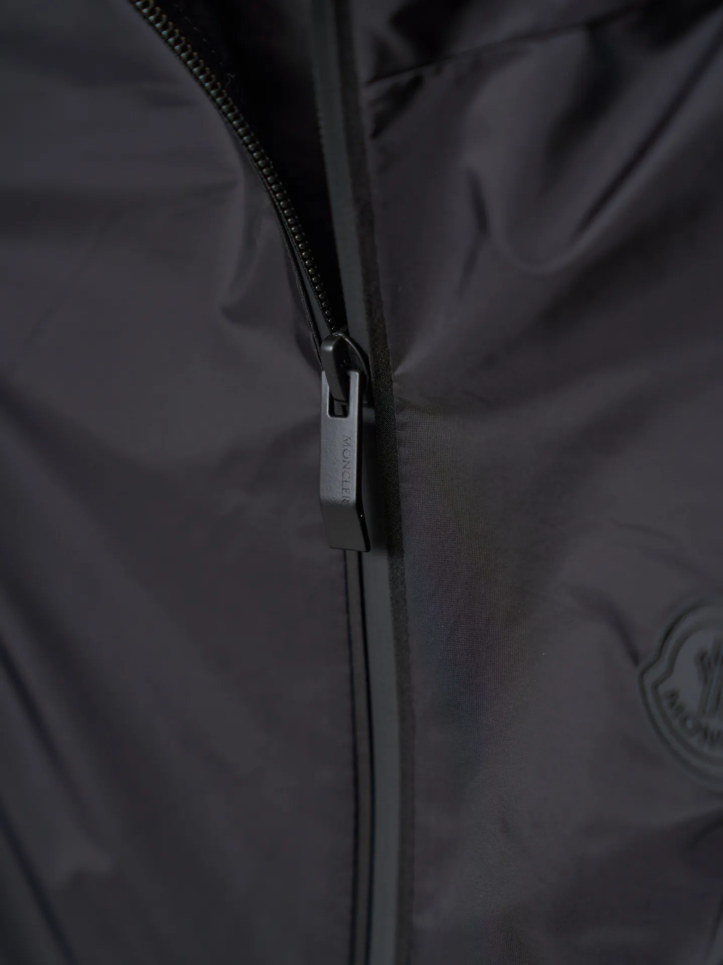 MONCLER/ 【In Stock】 1 2 3 4 20D ， ， ， ， 0.7KG ， Breathable 。 LOGO ， ， 。 ， ， ， 。 ， ， ， ， ， 。